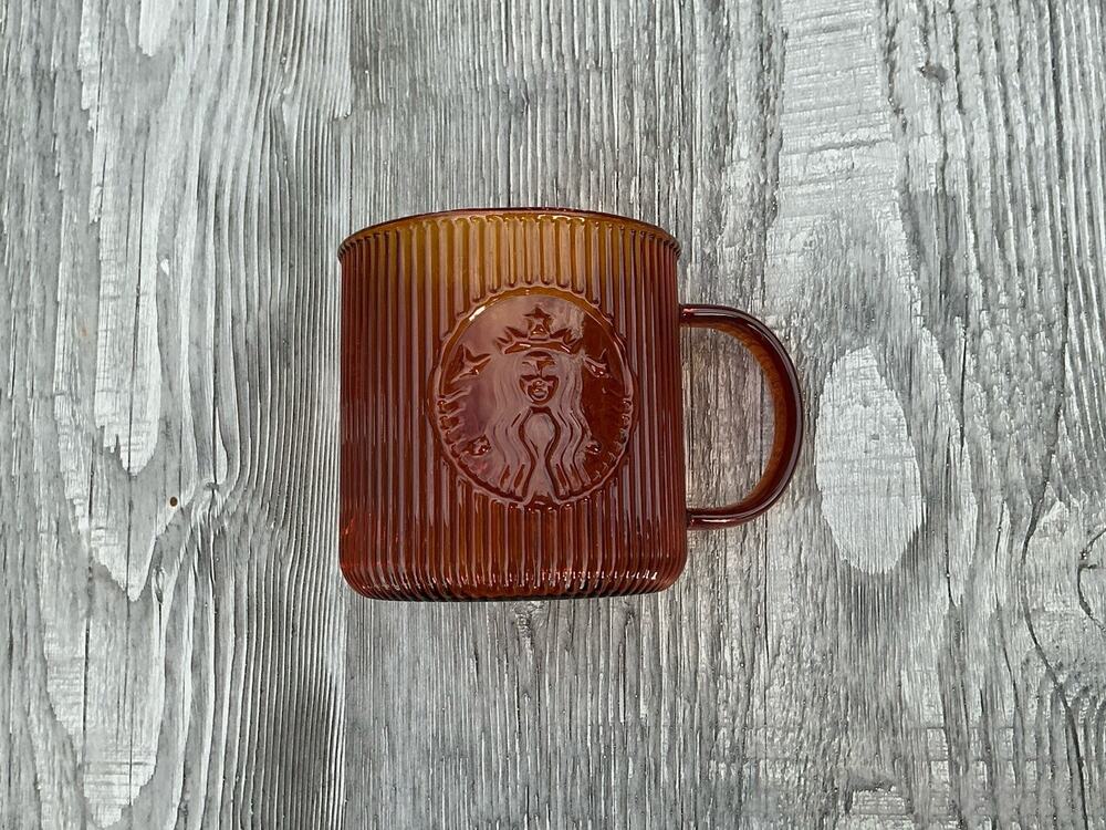 NWT Starbucks 2025 Holiday Winter Amber Pleated Glass 14oz Mug